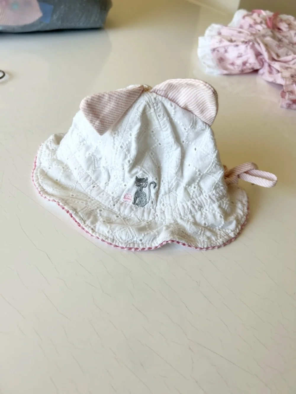 Vintage Baby White Pink Eyelet Cat Sun Hat Bonnet Embroidered Tie Chin Strap